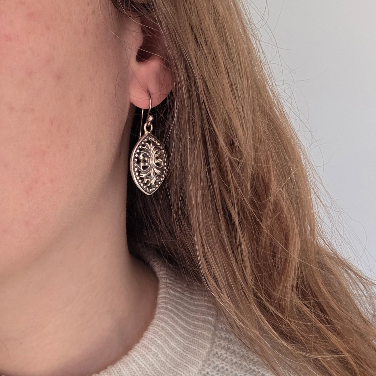 Barse Zilver Oorhangers Scroll Teardrop