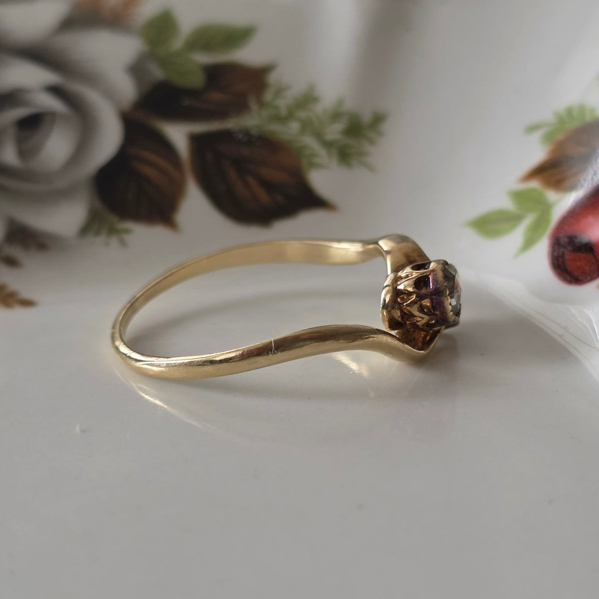 Antieke 14k gouden ring met roosdiamanten