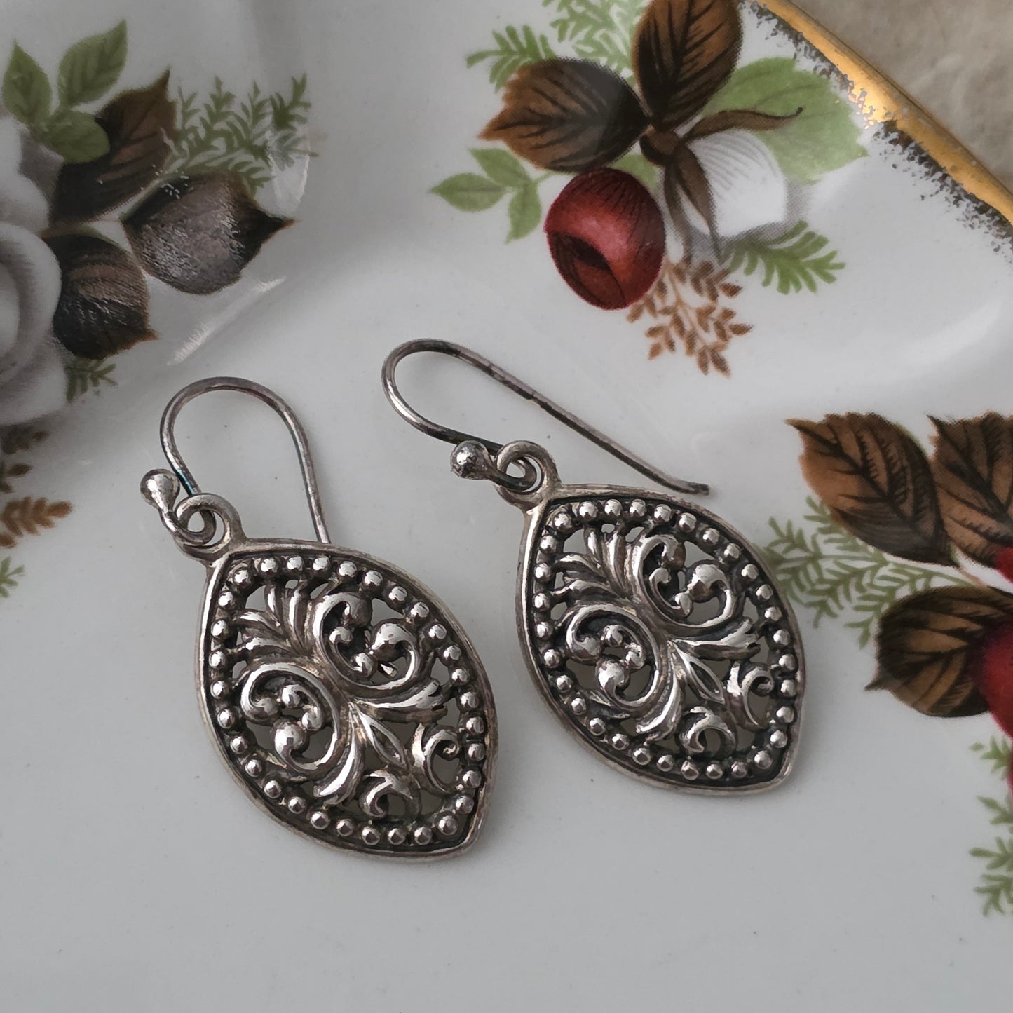 Barse Zilver Oorhangers Scroll Teardrop