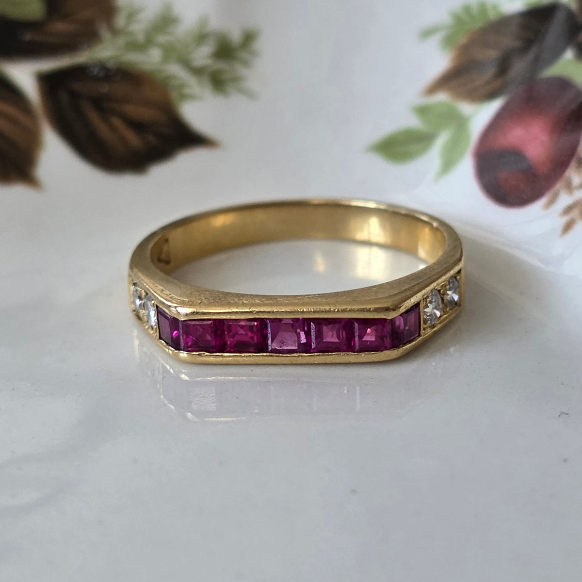 Vintage 18k gouden ring met robijn en diamant