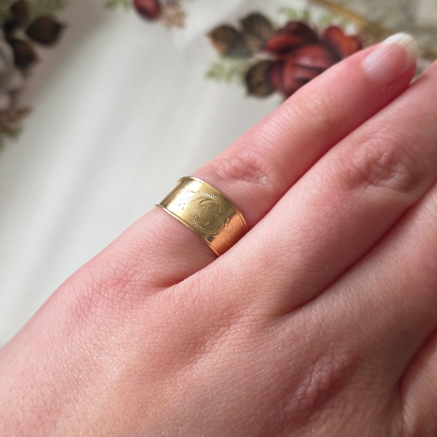 Vintage 18k ring met gravure