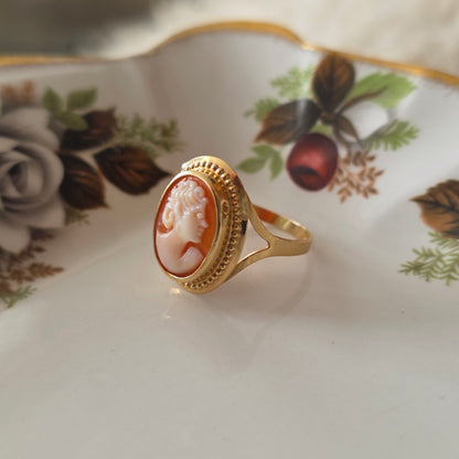 Vintage 18k ring met camee
