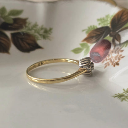 Vintage 14k gold diamond cluster ring