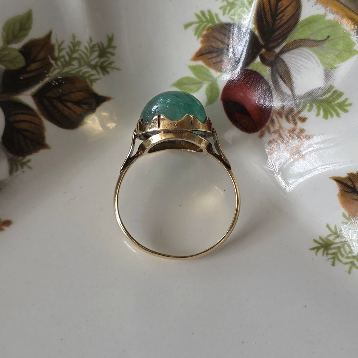 Vintage 14k gouden ring met groene beryl cabochon