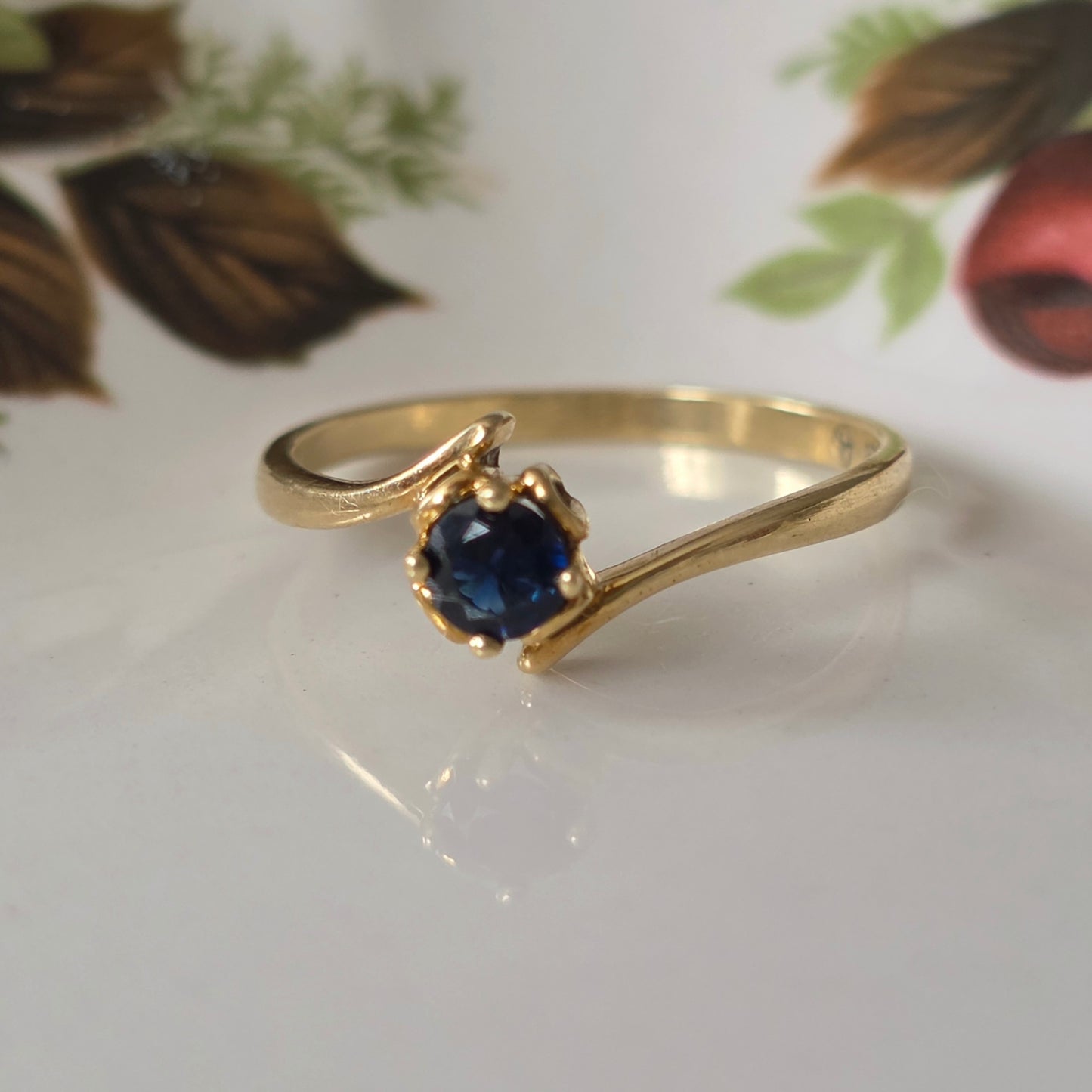 Vintage 14k gouden ring solitair saffier