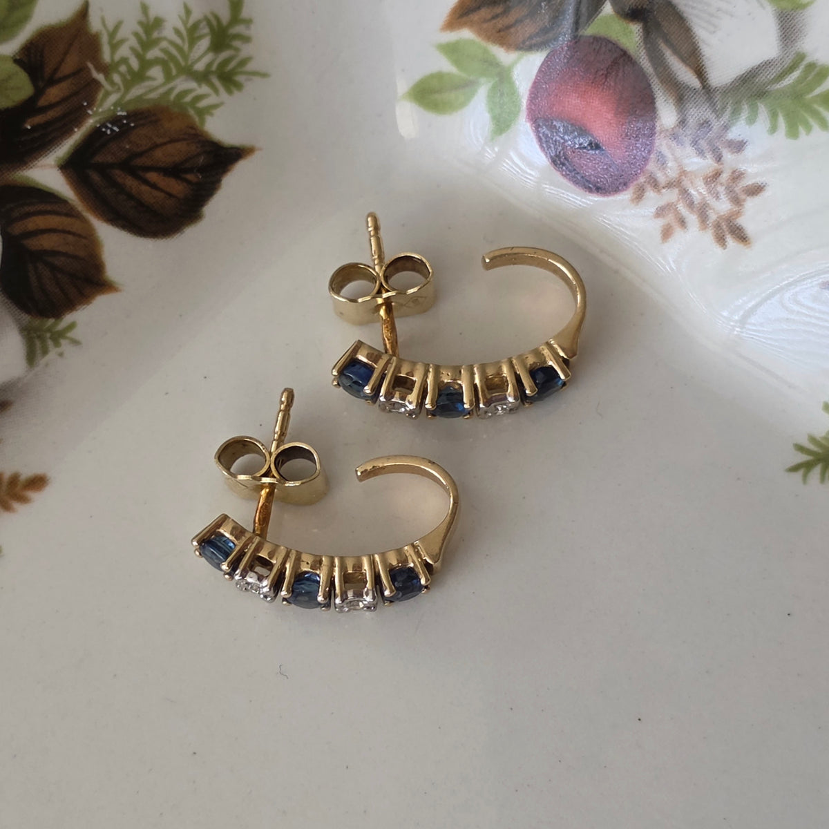 Vintage 14k gold diamond and sapphire stud earrings