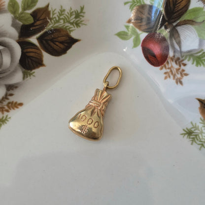 Vintage 14k gold pendant money bag