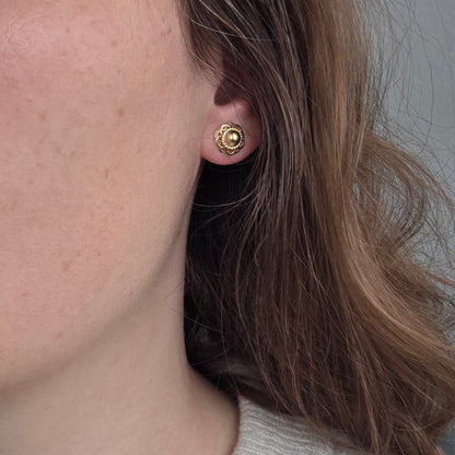 Vintage 14k gouden oorstekers zeeuwse knop