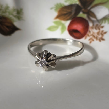 Vintage 14k witgouden ring ster met diamant 0.05ct