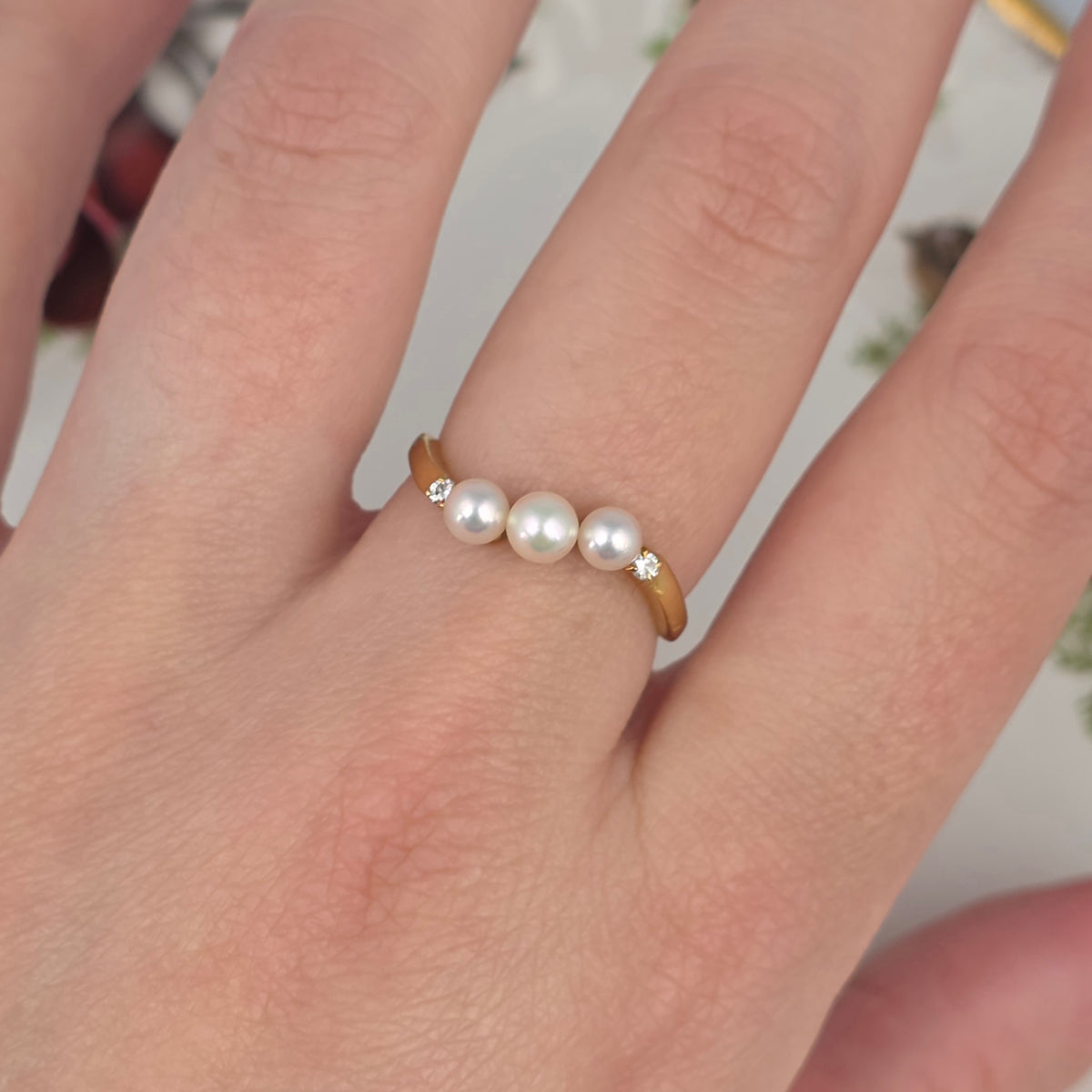 Vintage 18k gold ring with pearls and diamonds