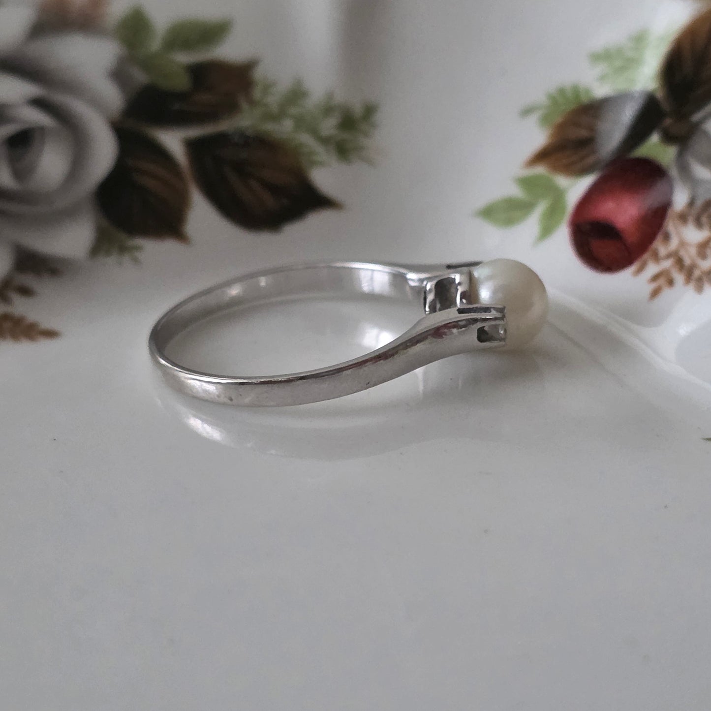 Vintage 14k witgouden ring met parel en diamanten