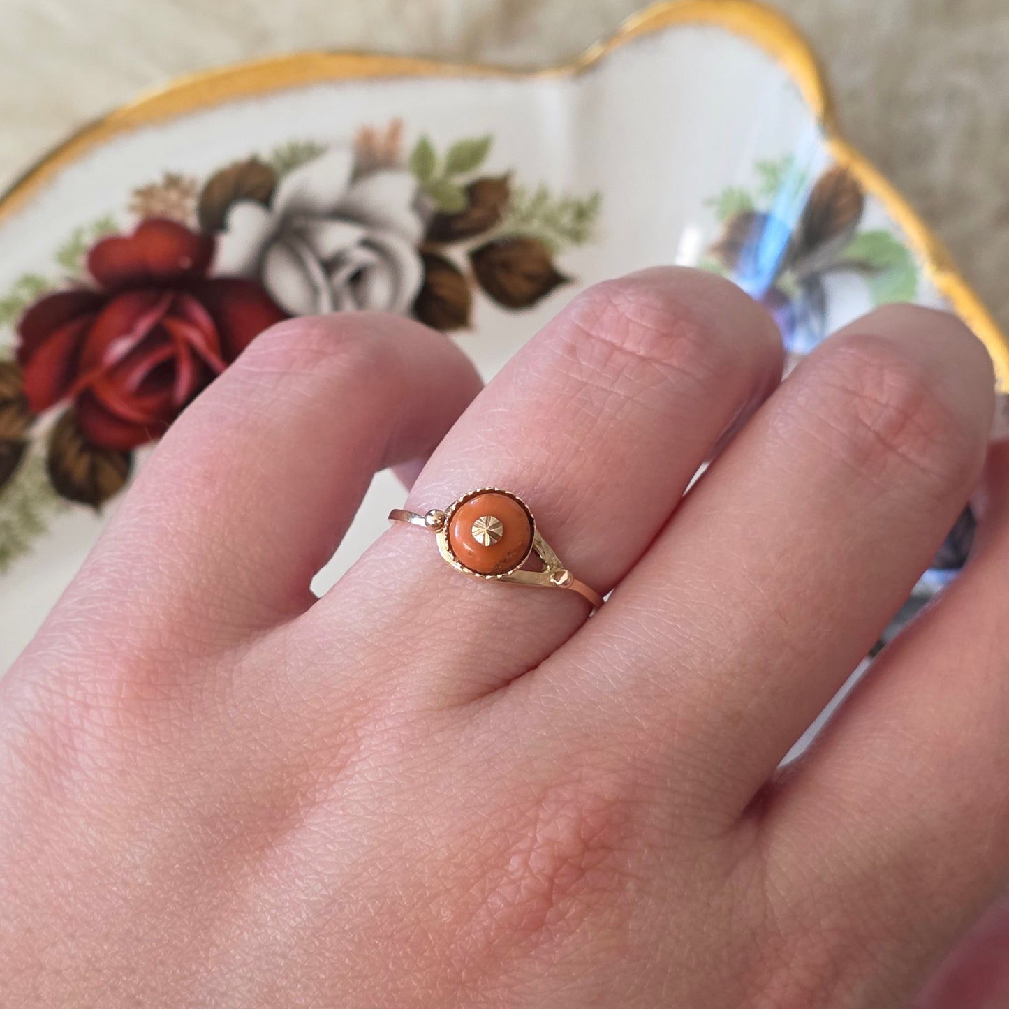 Antique 14k gold ring with red coral