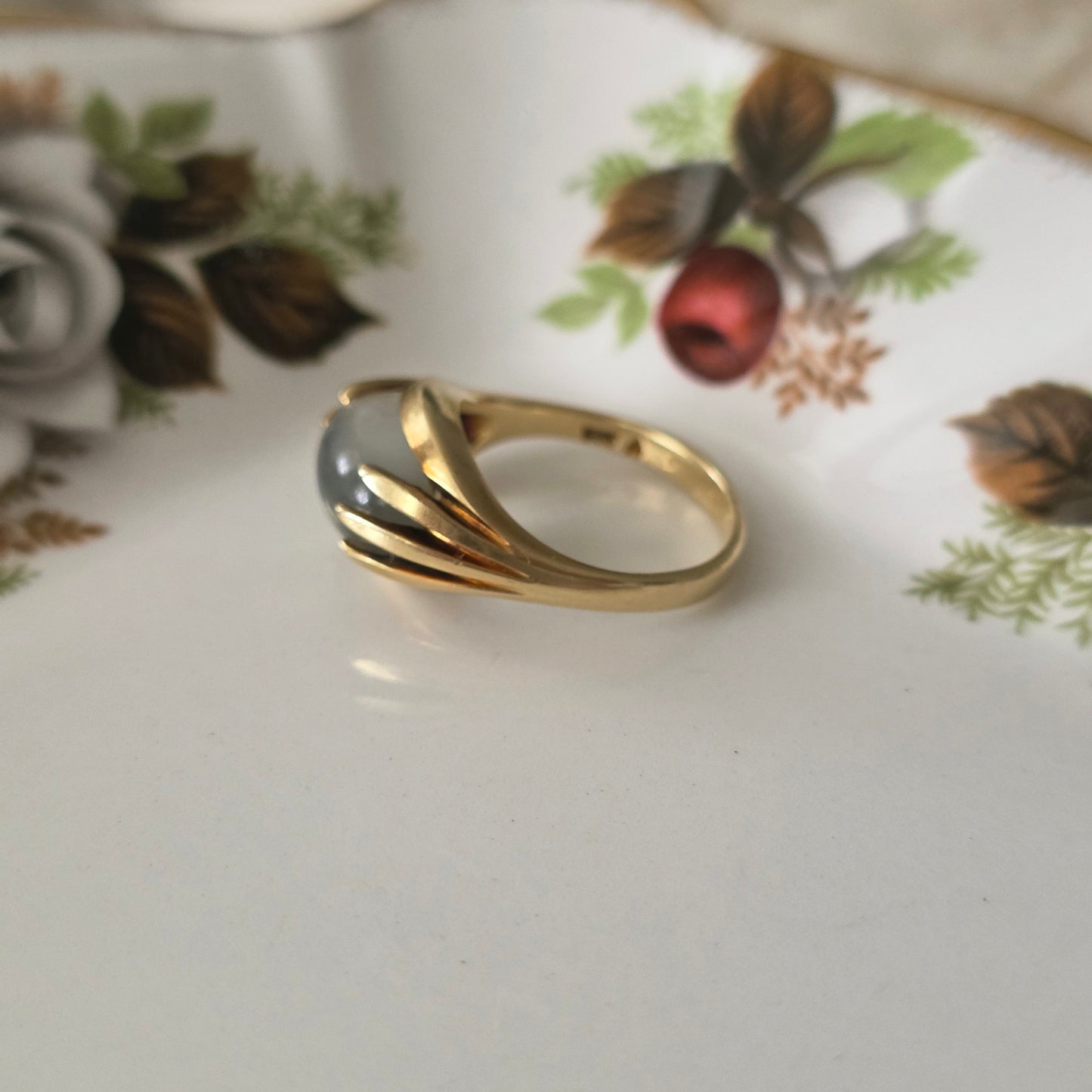 Vintage 14k gouden ring met maansteen cabochon