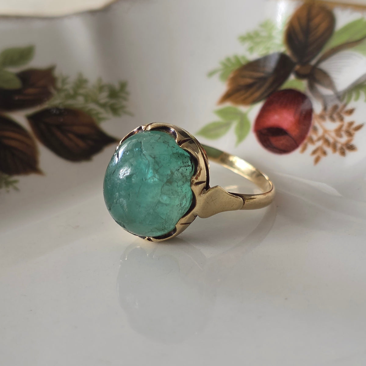 Vintage 14k gouden ring met groene beryl cabochon