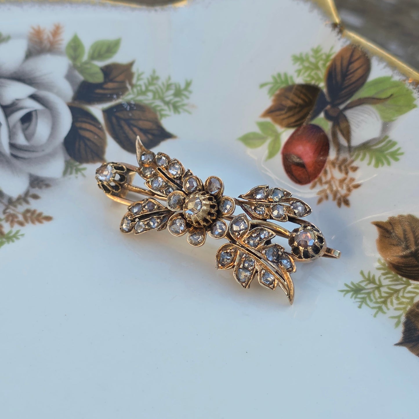 Antieke 14k gouden roosdiamant broche bloemtak en tremblant