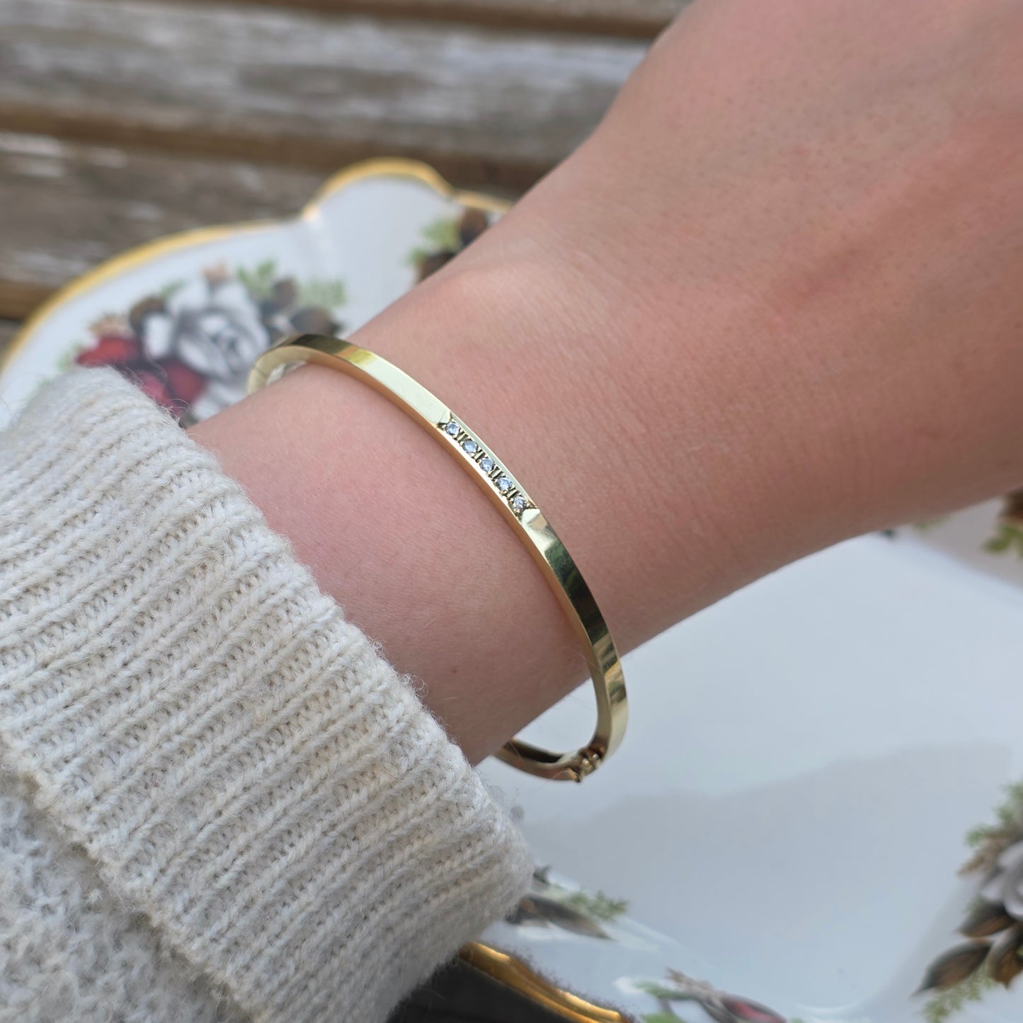 Vintage 14k gouden bangle armband met 5 diamanten