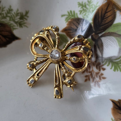 Antieke 14k gouden strik broche met roosdiamanten