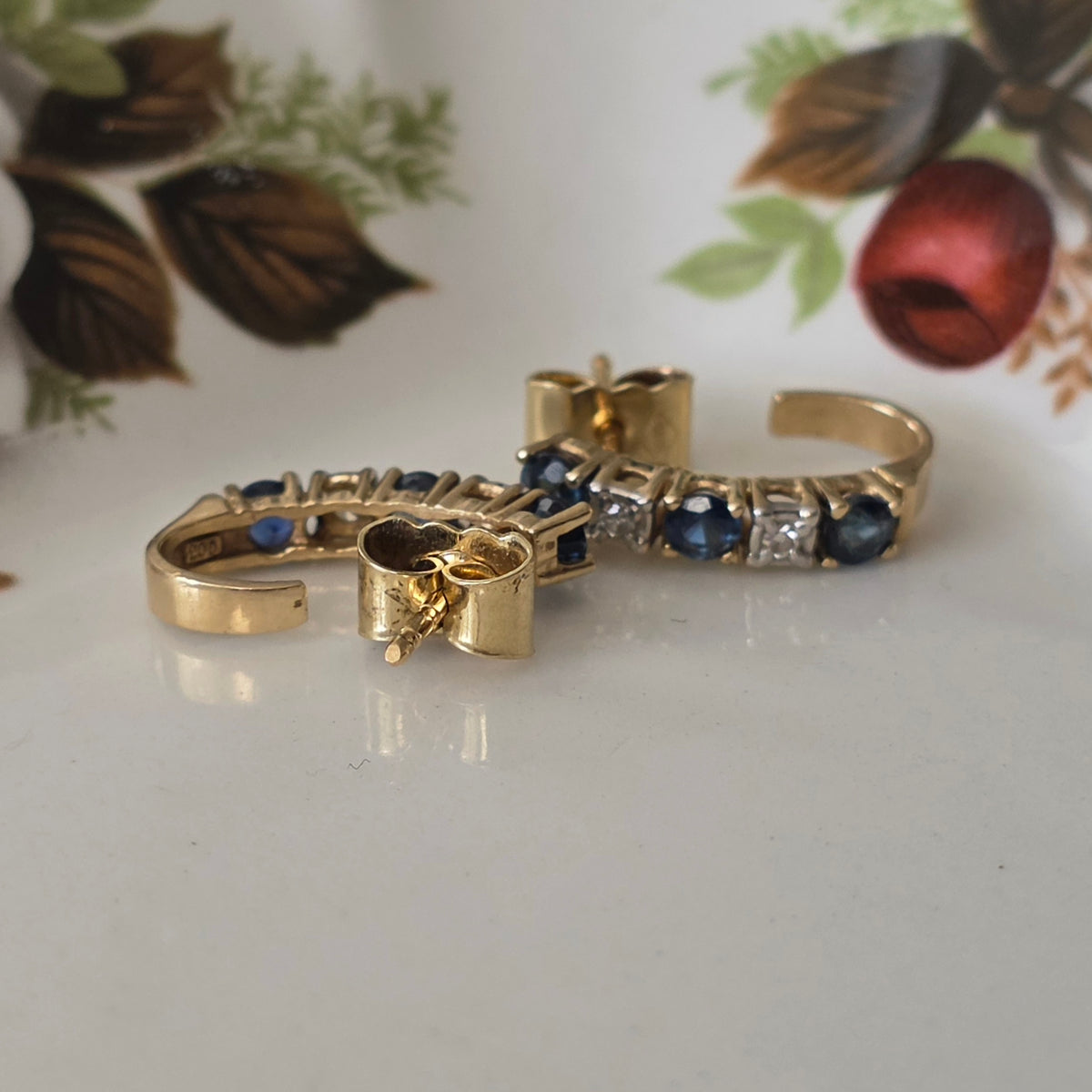 Vintage 14k gold diamond and sapphire stud earrings