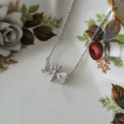 Vintage 18k witgouden ketting met diamanten vlinder ca. 1ct