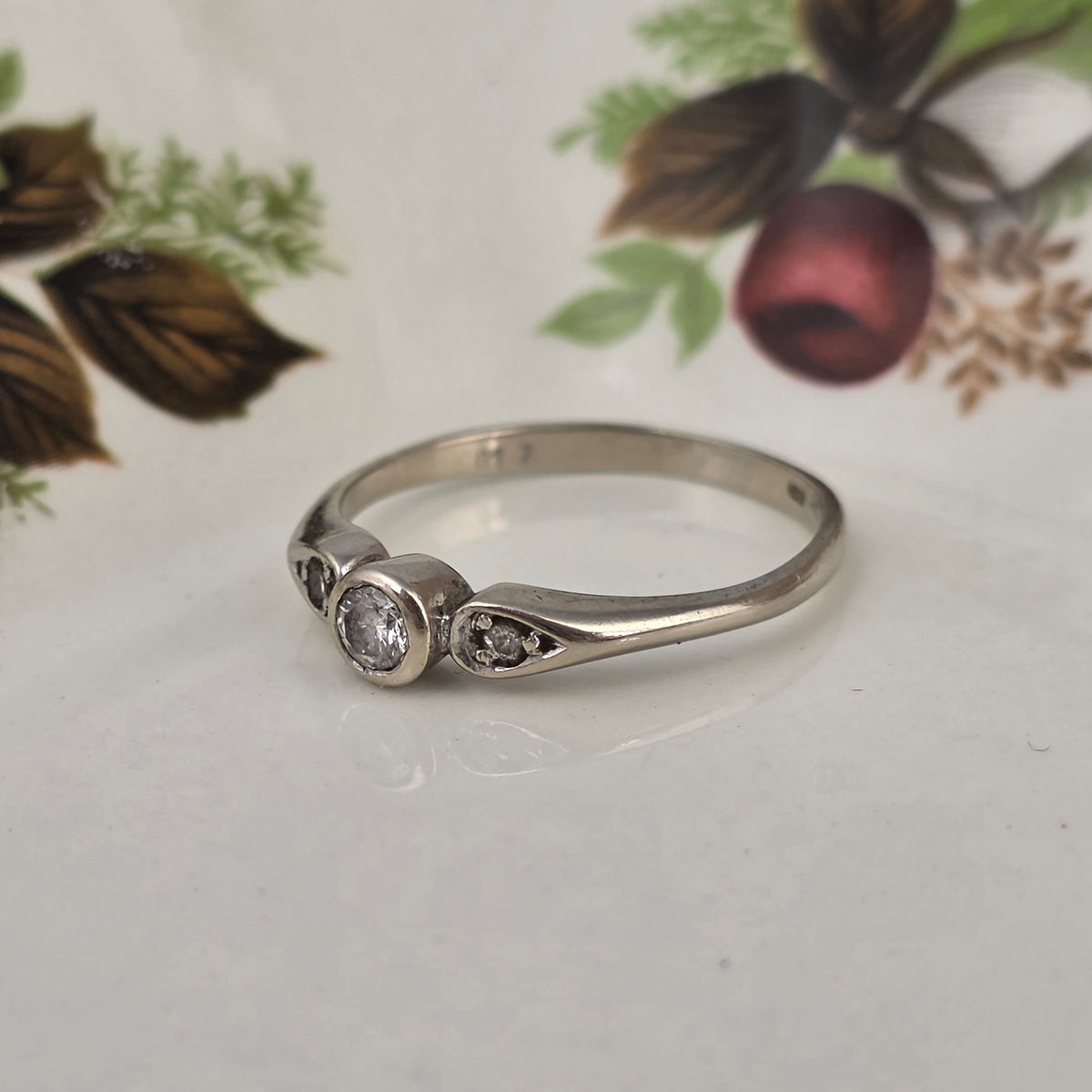 Vintage 14k witgouden ring diamant trilogy 0.17ct