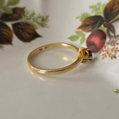 Vintage 14k gouden ring solitair saffier
