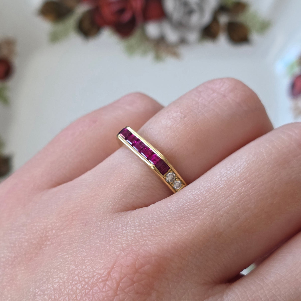 Vintage 18k gouden ring met robijn en diamant
