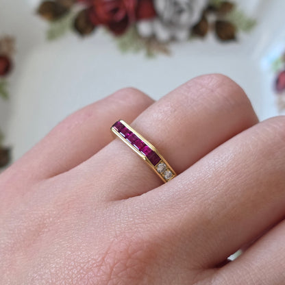 Vintage 18k gouden ring met robijn en diamant
