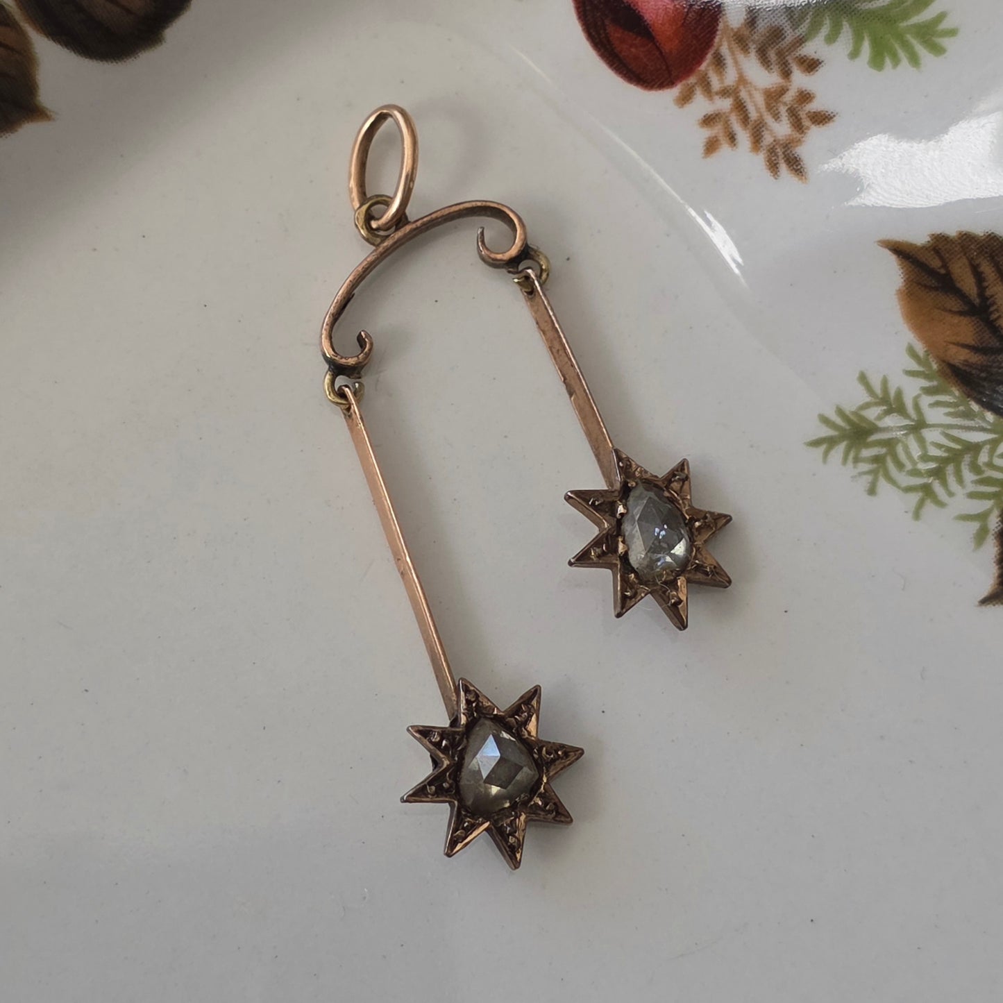 Antieke 14k gouden hanger sterren met roosdiamanten