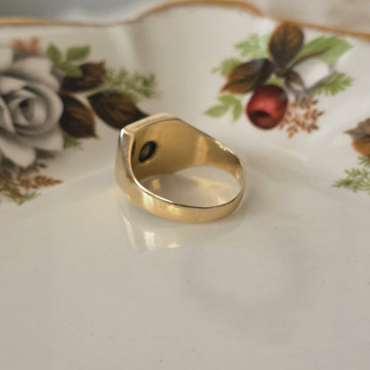 Vintage 14k gouden zegelring met onyx en diamant