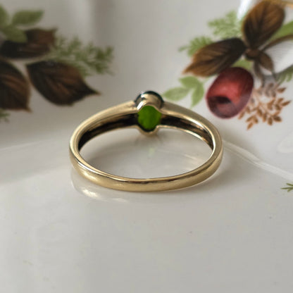 Vintage 9k ring with green tourmaline