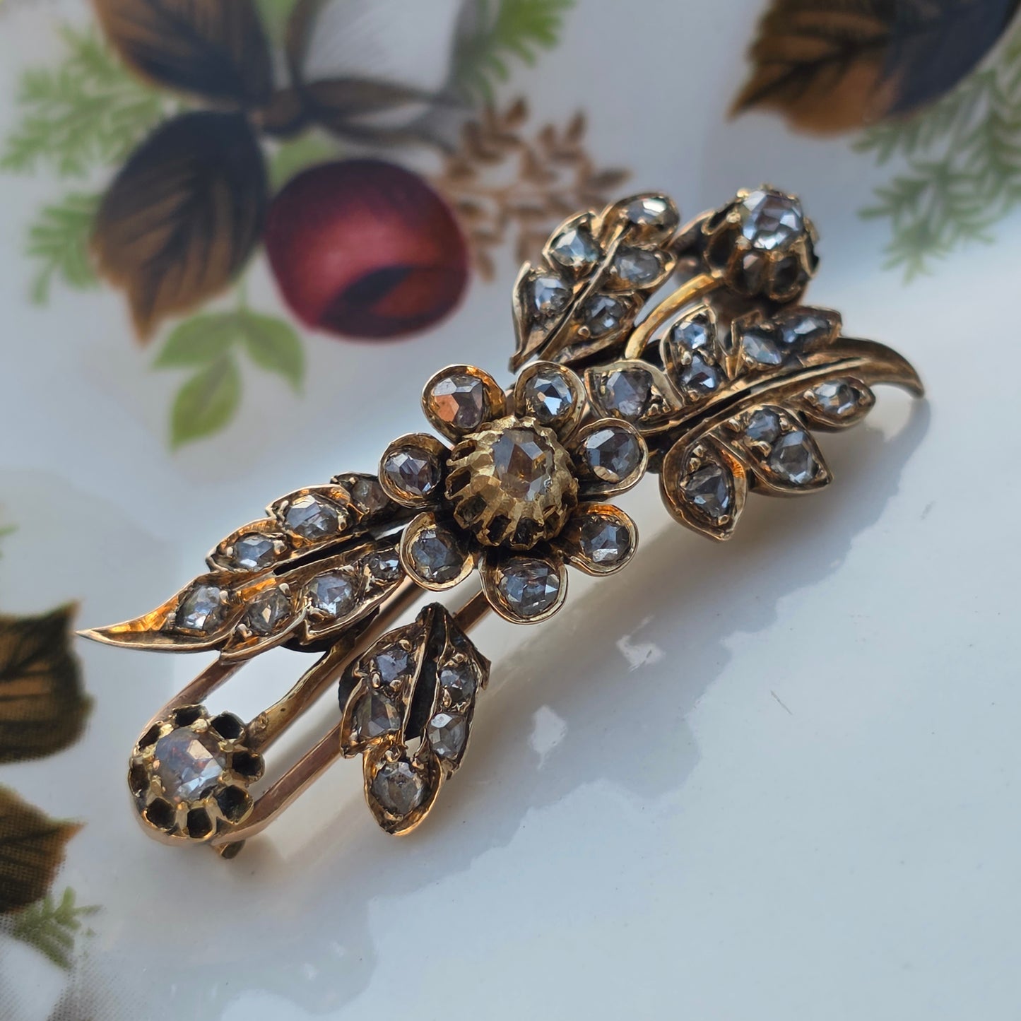 Antieke 14k gouden roosdiamant broche bloemtak en tremblant