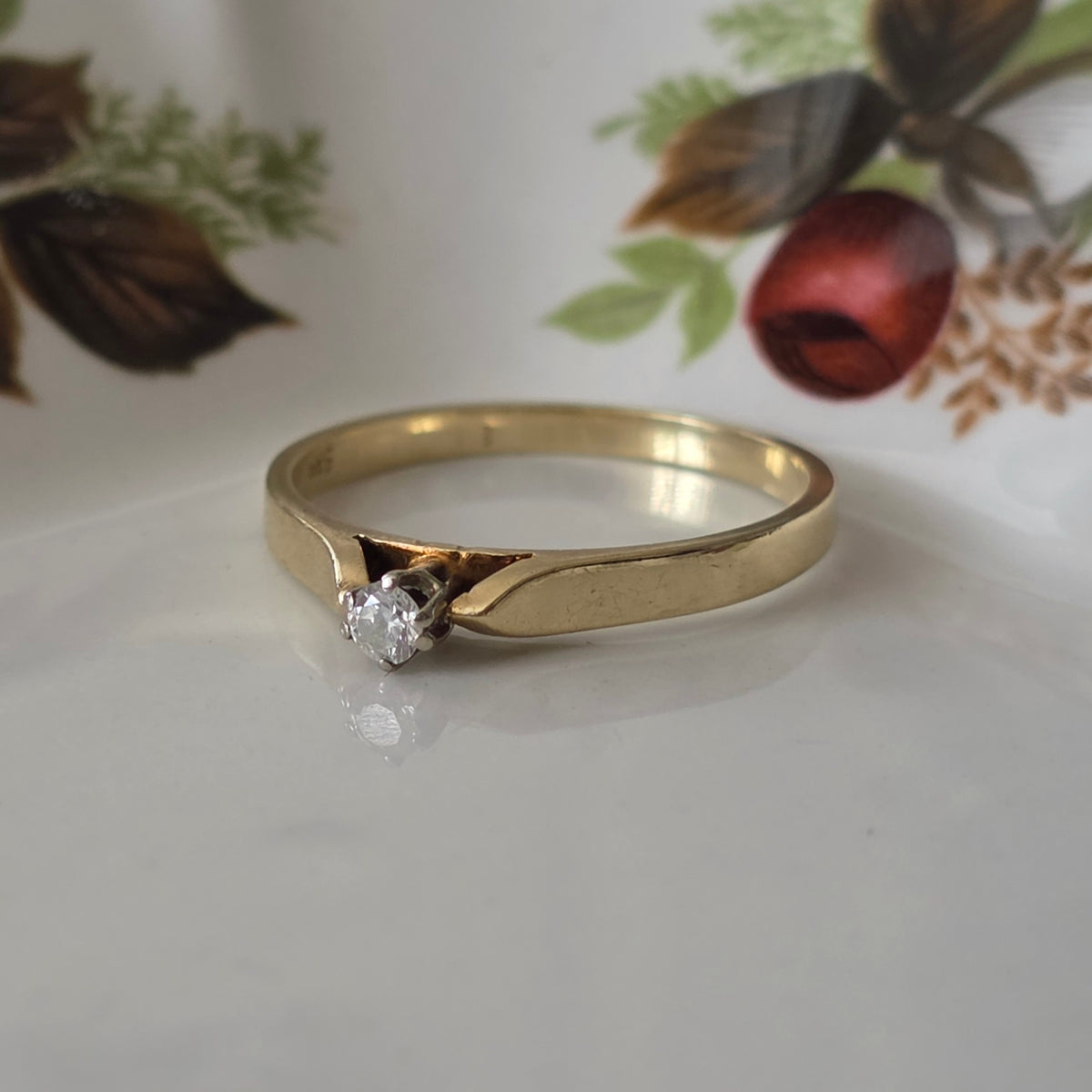 Vintage 14k gouden ring met diamant 0.08ct