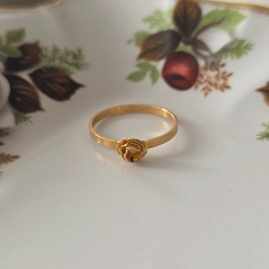 Vintage 18k ring met bloem