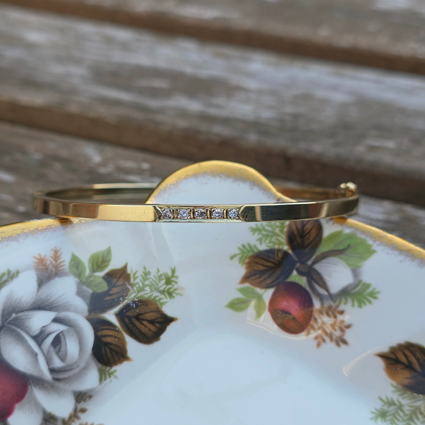 Vintage 14k gouden bangle armband met 5 diamanten