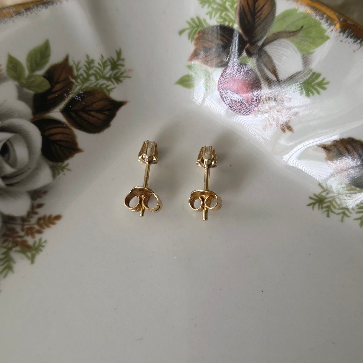 Vintage 14k gouden oorstekers diamant 0,08ct