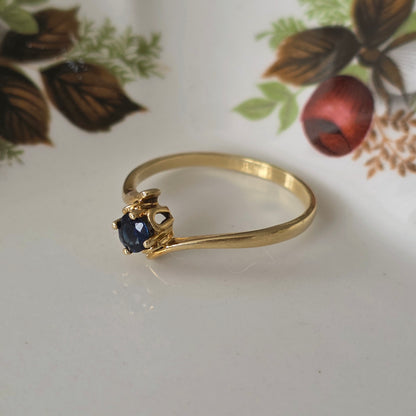 Vintage 14k gouden ring solitair saffier