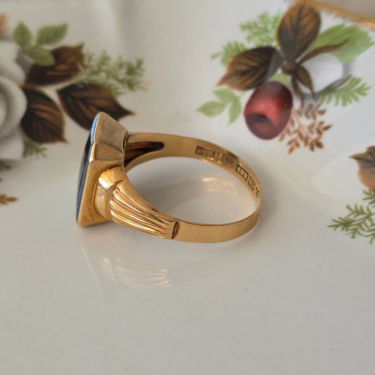 Vintage 18k gouden zegelring met hematiet