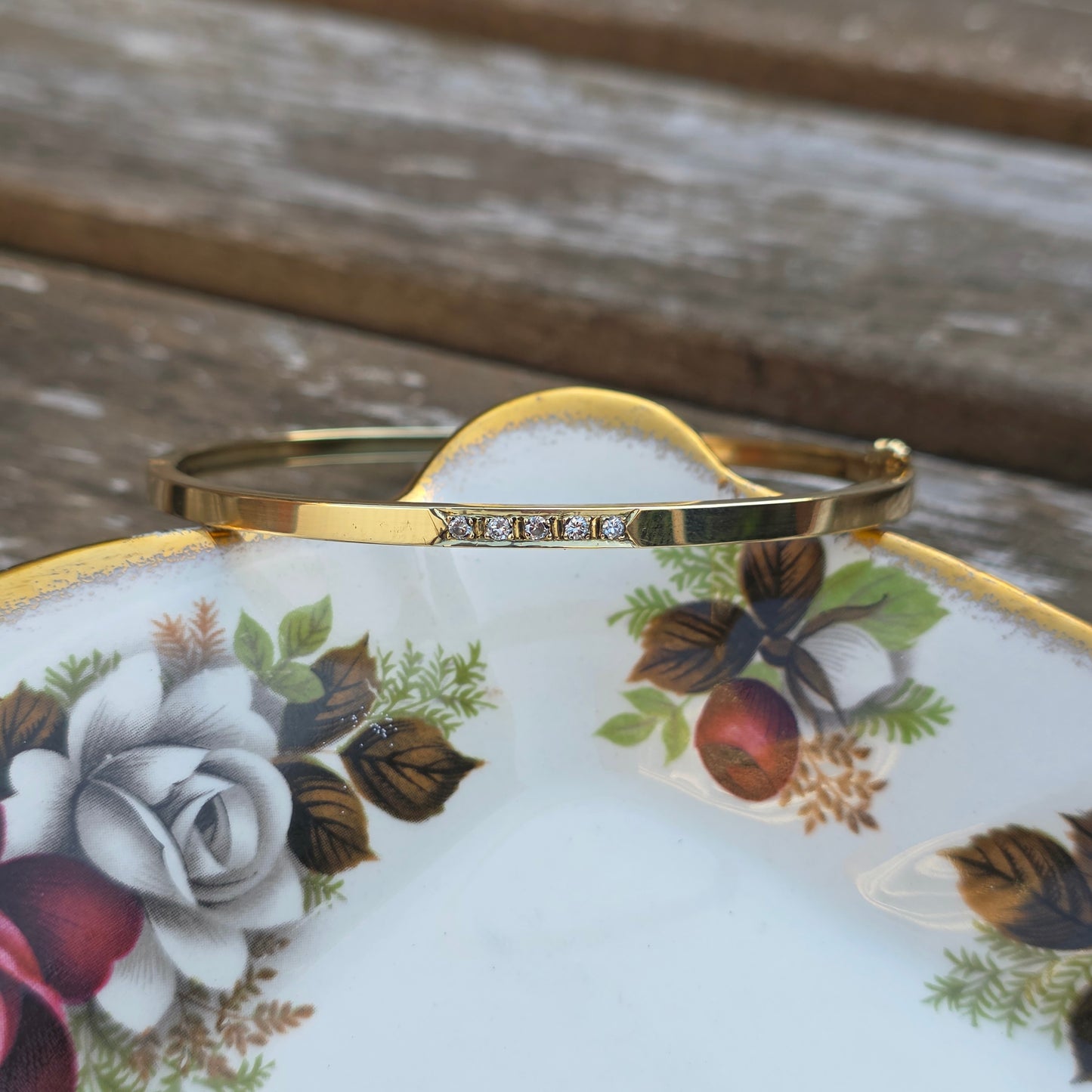 Vintage 14k gouden bangle armband met 5 diamanten