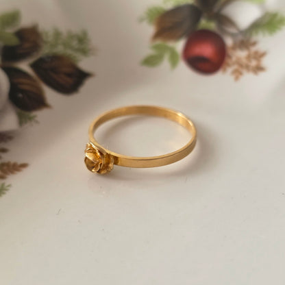 Vintage 18k ring met bloem
