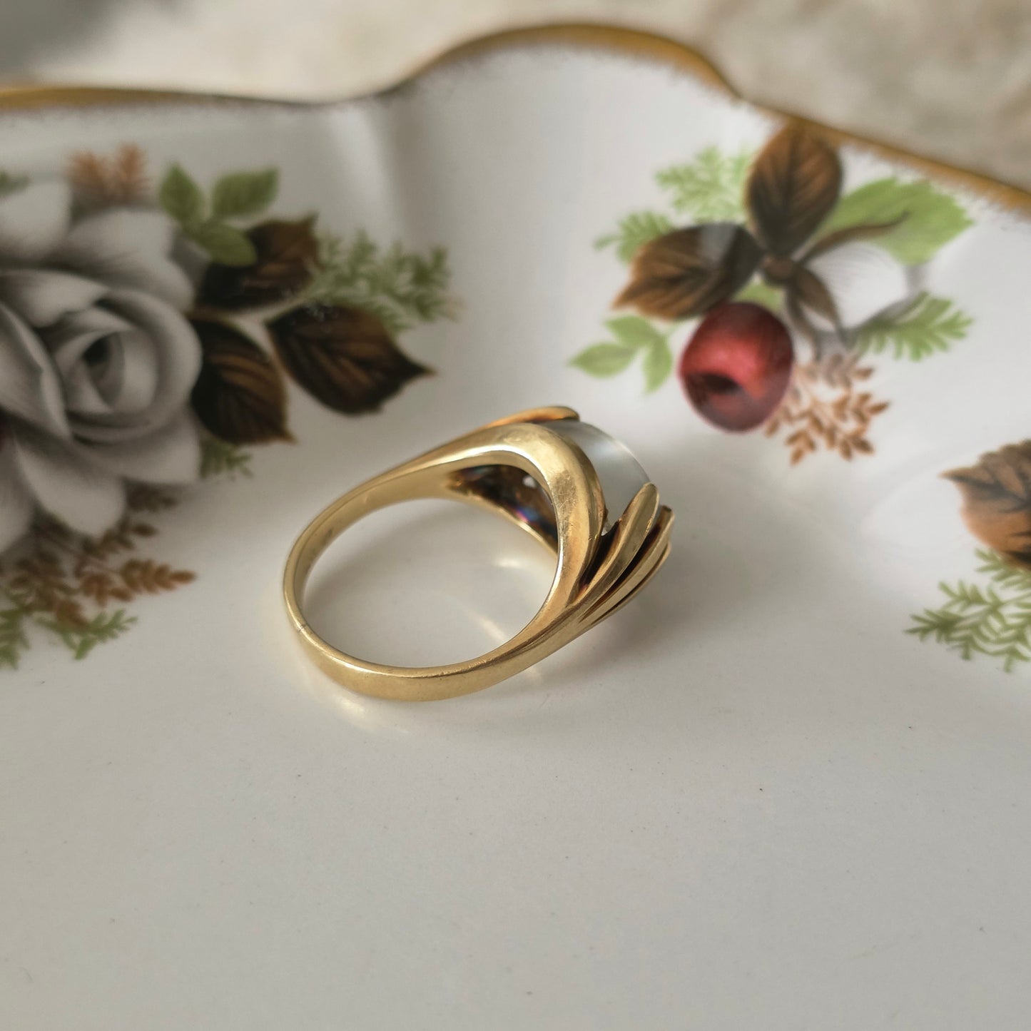 Vintage 14k gouden ring met maansteen cabochon