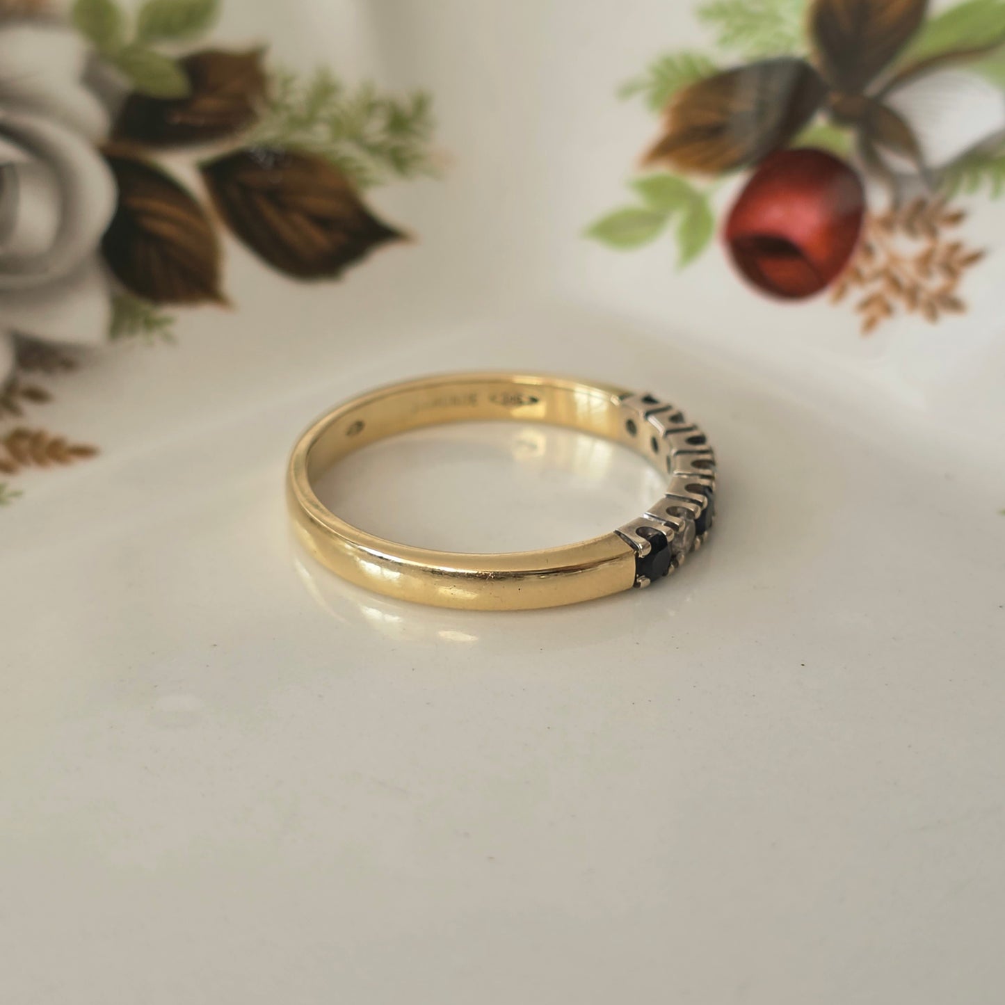 Vintage 14k gouden ring met saffier en diamant 0.12ct