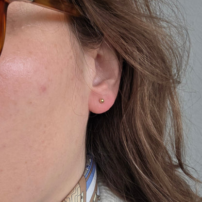 Vintage 18k gouden oorstekers dot