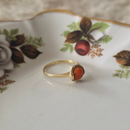 Vintage 14k gouden ring bloedkoraal