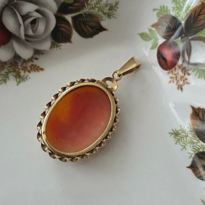 Vintage 14k gold cameo pendant
