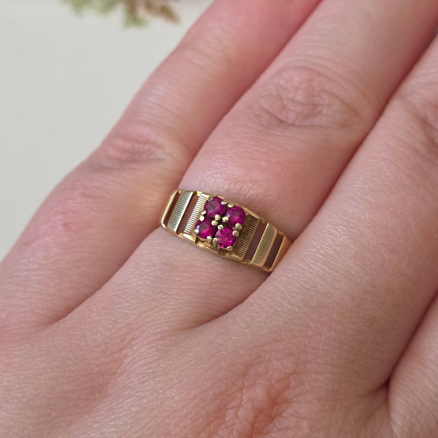 Vintage 14k gold ring with diamonds and ruby
