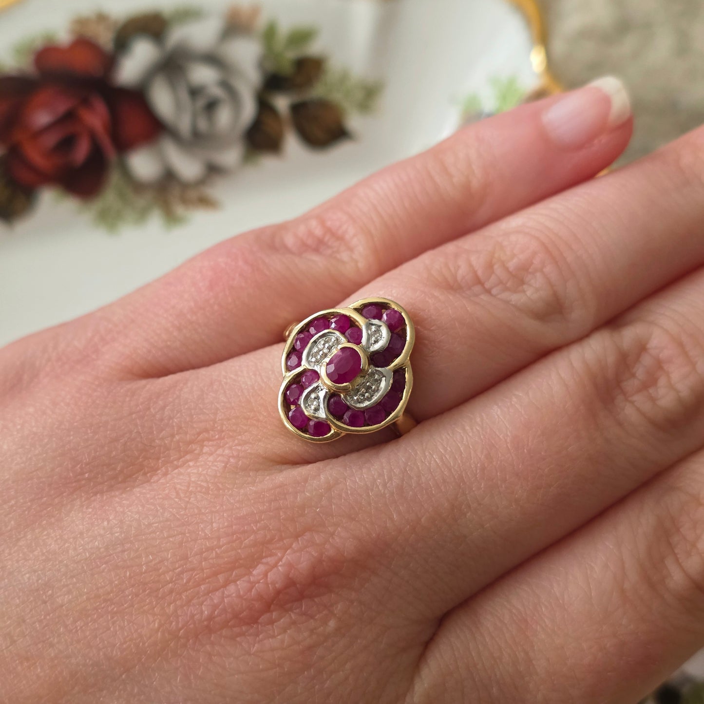 Vintage 14k gold ring with diamonds and ruby
