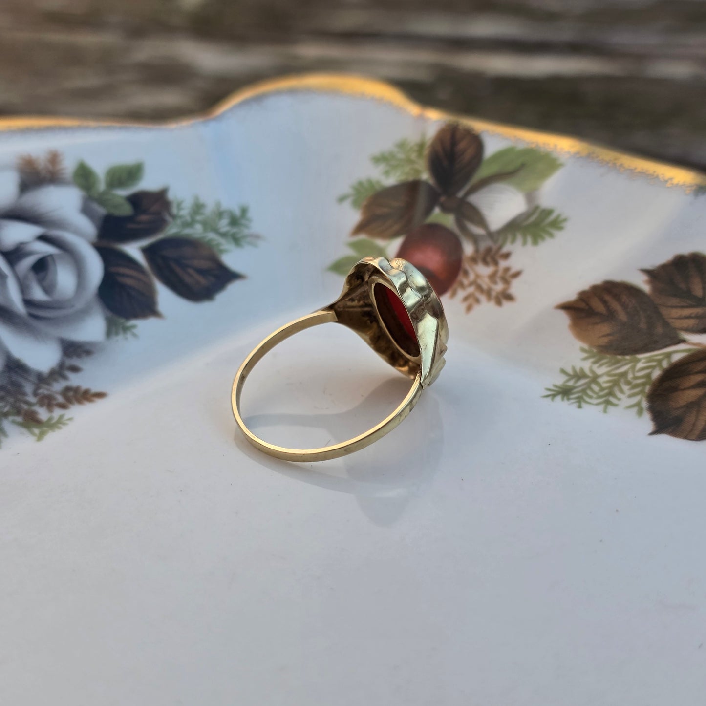 Vintage 14k gouden ring bloedkoraal