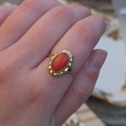 Vintage 14k gouden ring bloedkoraal