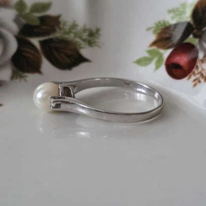 Vintage 14k witgouden ring met parel en diamanten