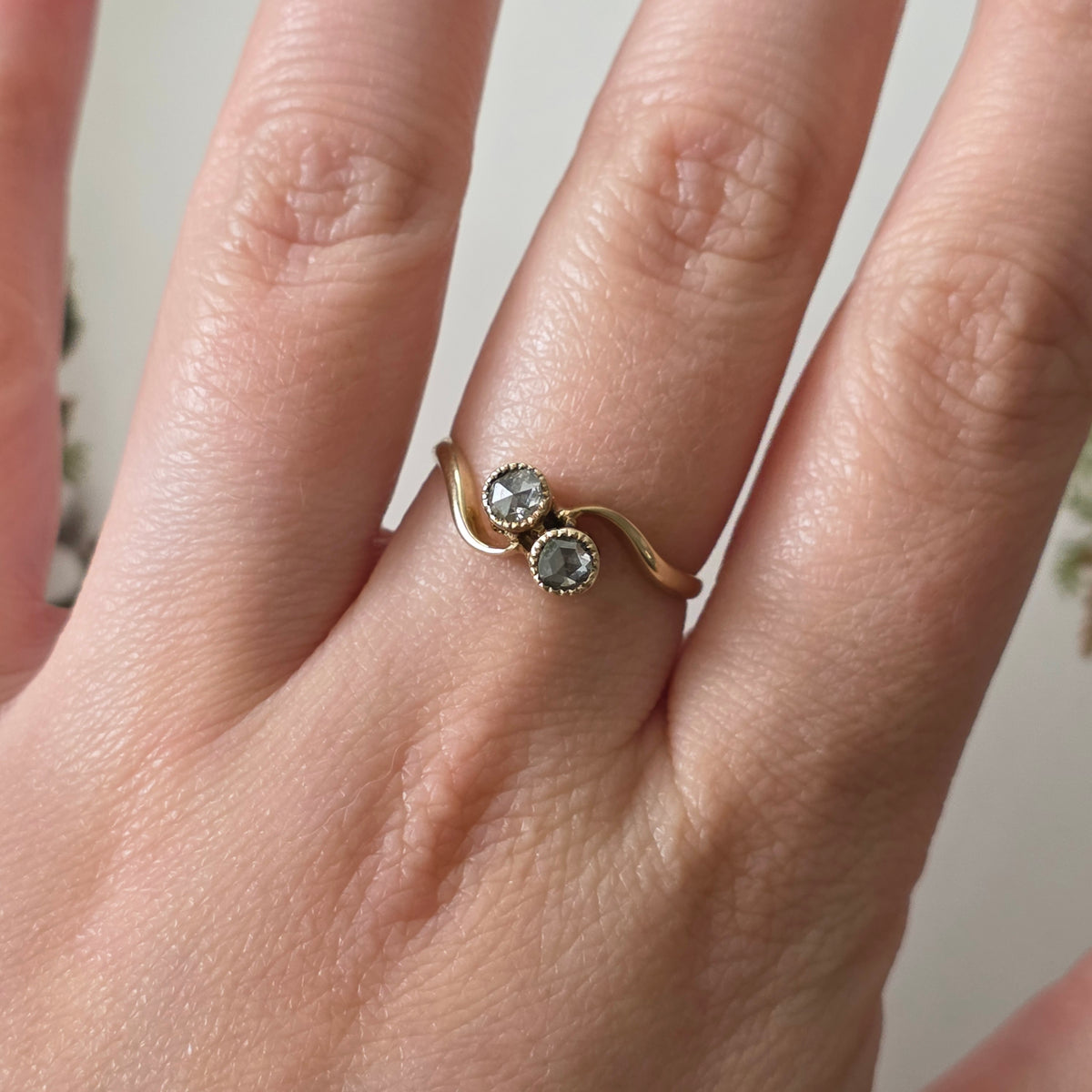 Antieke 14k gouden ring met roosdiamanten